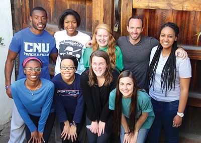 Brad Brewer '02 with Bonner Scholars