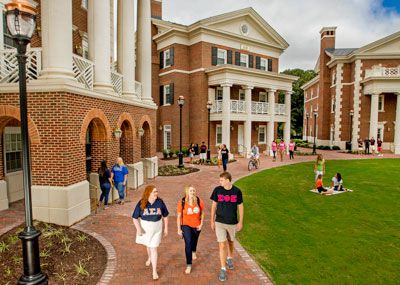 Christopher Newport University tuition fees - CollegeLearners.com