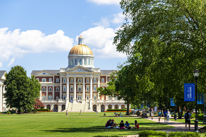 Students on the Great Lawn in front of Christopher Newport Hall