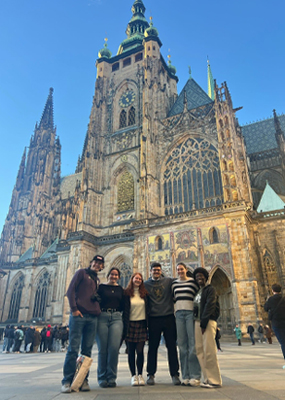 ${currentPage.getStructuredDataNode('media/alt').textValue}