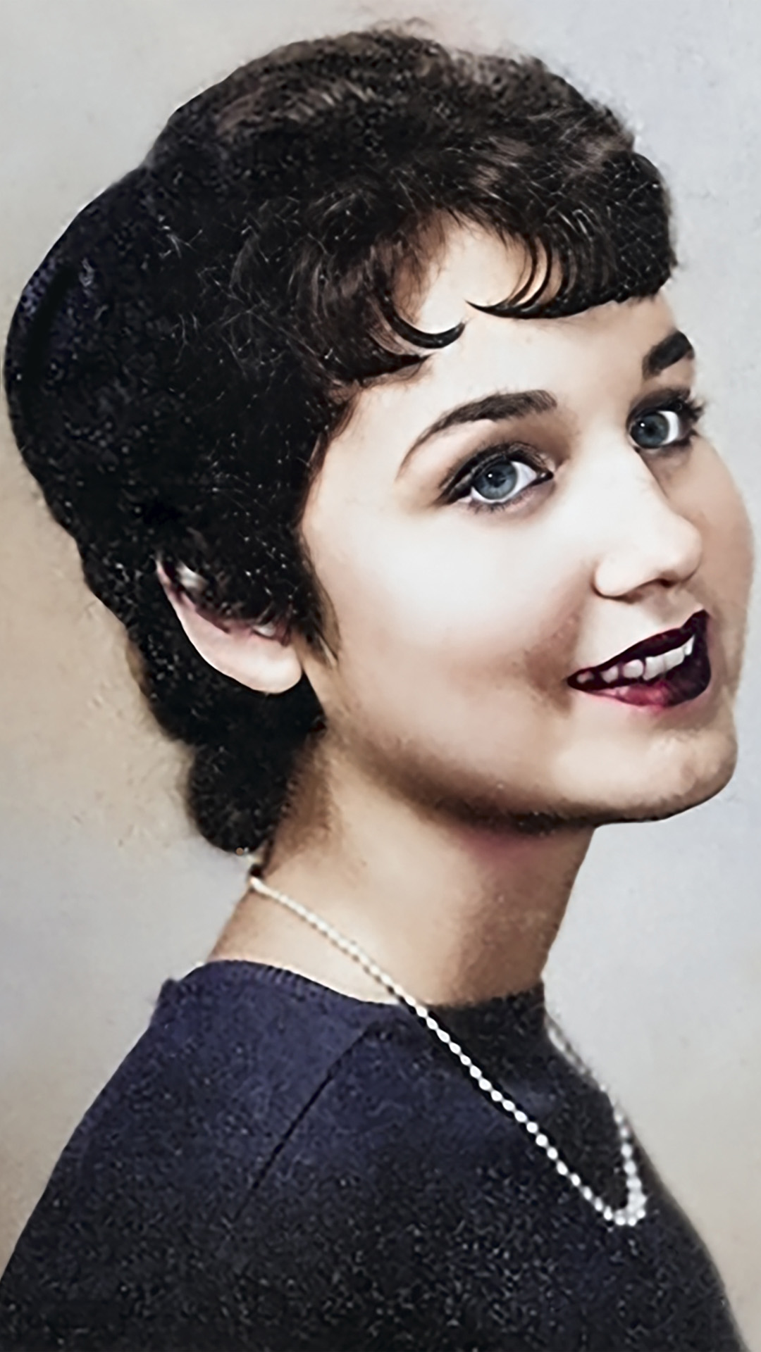 A young Lois Wright